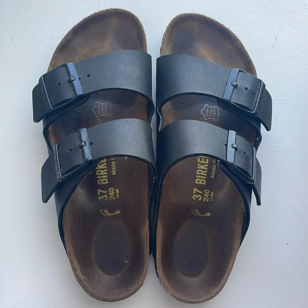 Black Women’s Arizona Birkenstocks size 37